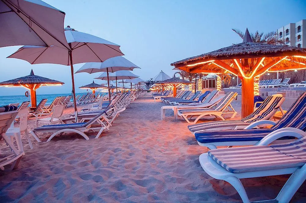 **** Semesteranläggning (resort) Sharjah Carlton Hotel Förenade Arabemiraten